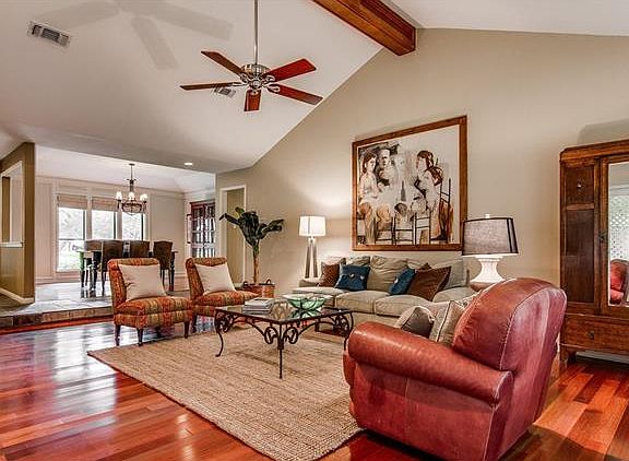 5th image of 1503 Surrey Hill Dr