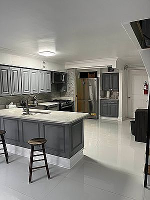 4th image of 1798 Madison Ave #2