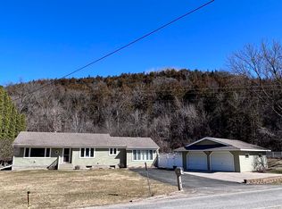 1662 Old Stage Rd, Decorah, IA 52101