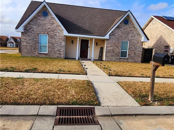 3200 Oak Dr, Violet, LA 70092