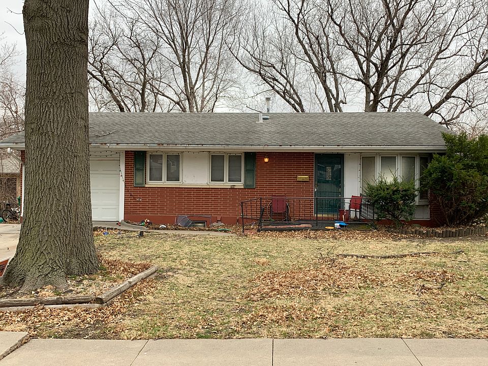 1st image of 2400 S 36th St