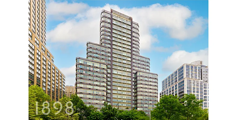 Rented by A&E Real Estate Management | media 23