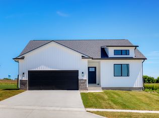 1601 Hackenberry Pl, Granger, IA 50109