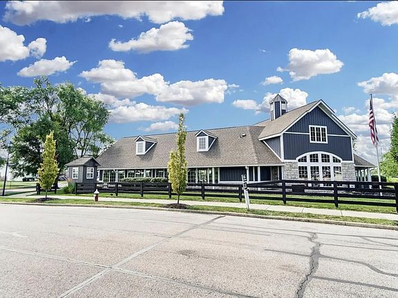 4th image of 6464 Crab Apple Dr