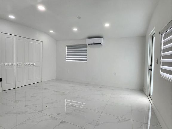 4th image of 437 NE 70th St #0