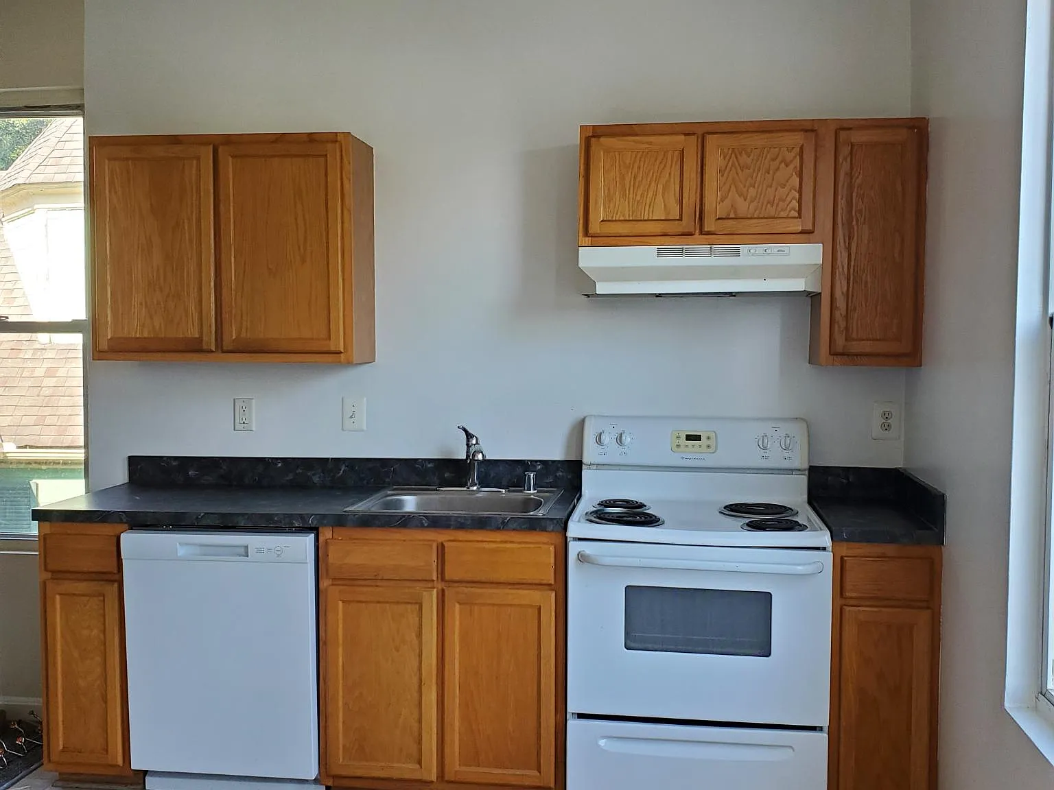132 Church St — Photo 3