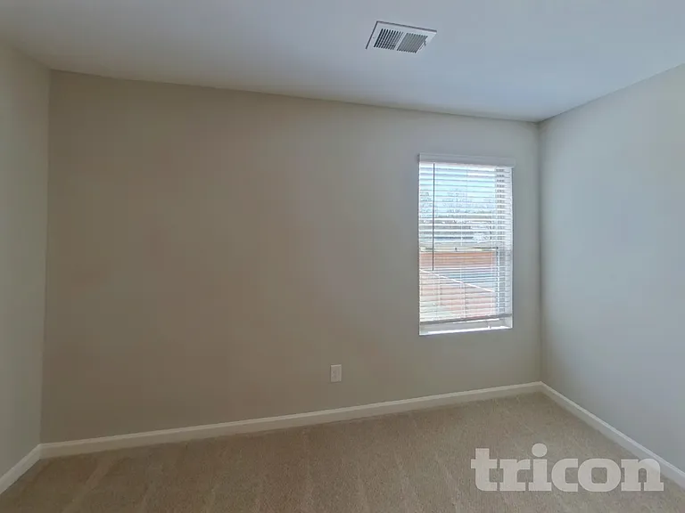 1405 Veranda Ln — Photo 16