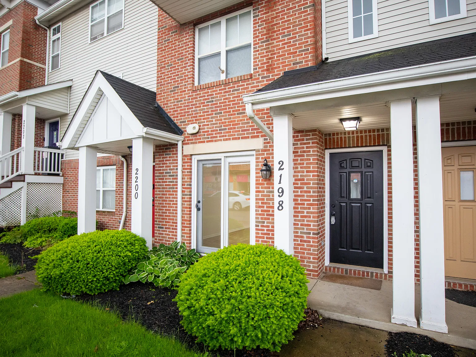 3 bed, 1666 sqft, $1,995 — Photo 3