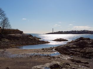 10 Fort Beach Ln #2, Marblehead, MA 01945