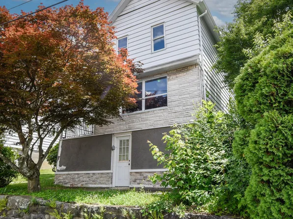325 Simpson St, Dupont, PA 18641