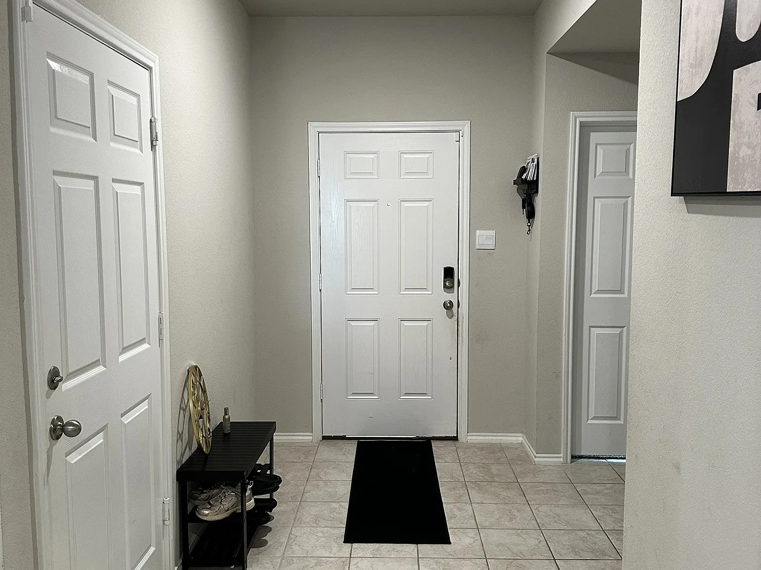 4 bed, 2070 sqft, $2,195 — Photo 3