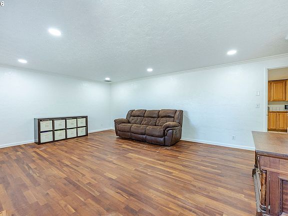5th image of 2219 19th St