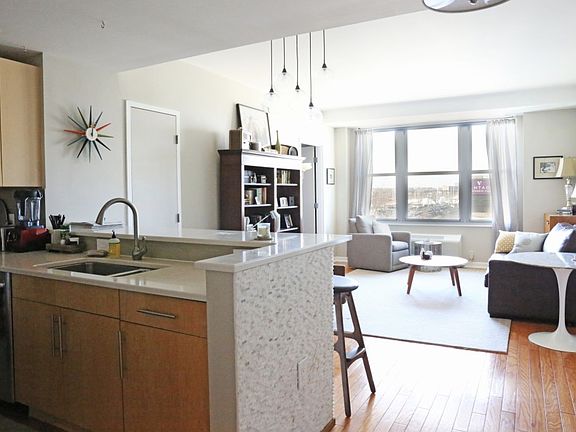 2nd image of 149 Essex St APT 5R