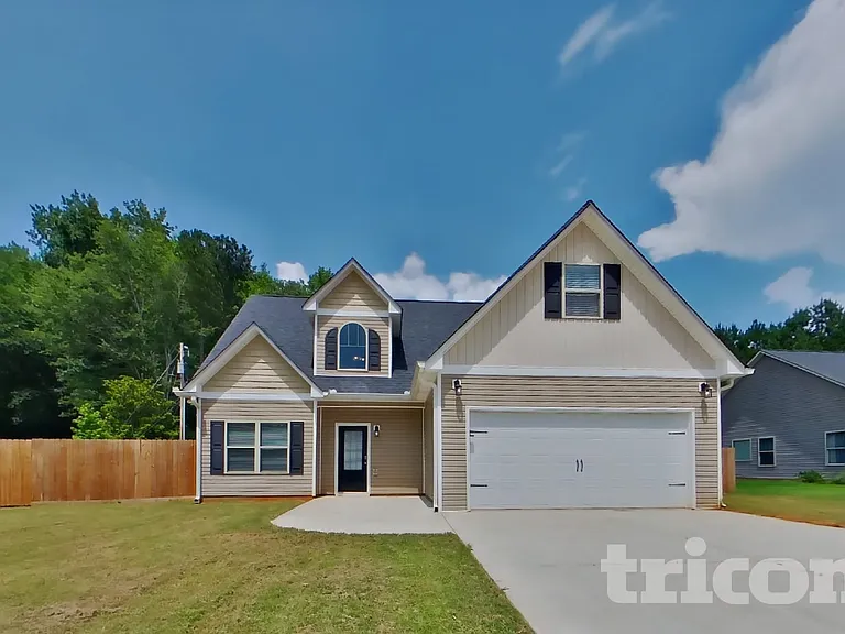268 Cranbrooke Dr — Photo 1