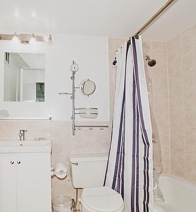5th image of 150 W 51st St #803DC