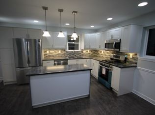 430 1st St, Hartford, WI 53027