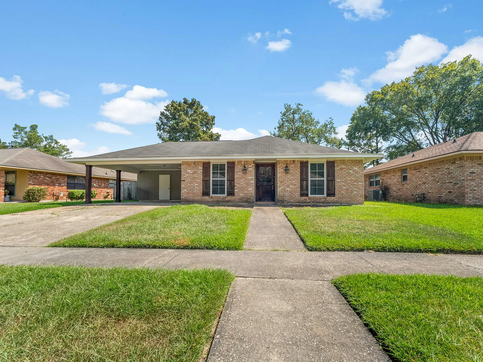3 bed, 1426 sqft, $1,850 — Photo 1