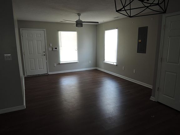 5th image of 361 Wallace Ave
