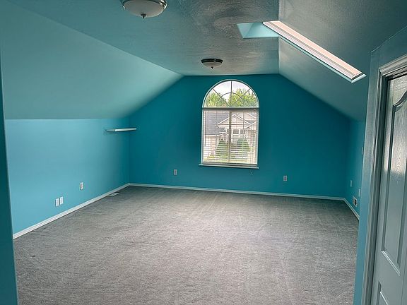 2nd image of 2801 E Maryland Ave