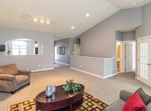 4th image of 8816 Stonepointe Ln