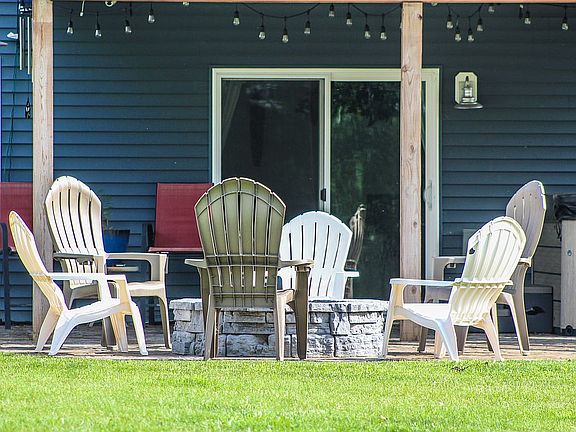 4th image of 611 Camrose Ct
