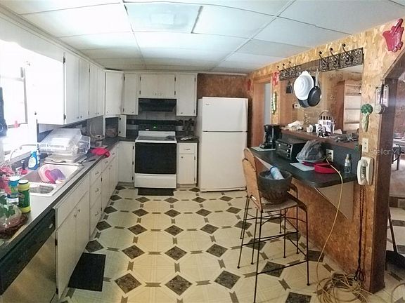 3rd image of 2912 NE 24th Ave