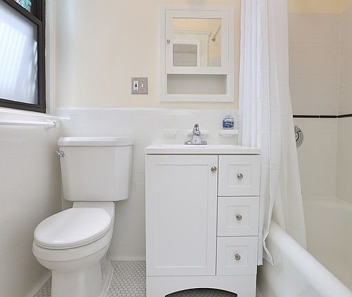 5th image of 189C Chestnut Hill Ave #15