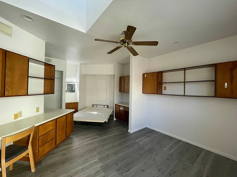 7901 Cambridge St — Photo 3