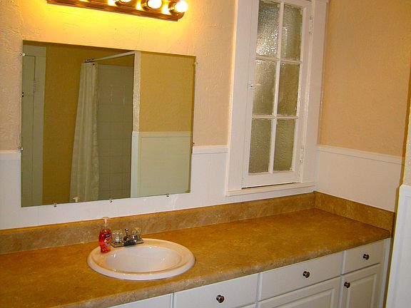 3rd image of 740 SE Fort King St APT 1