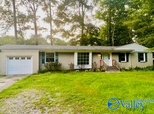 707 Azalea St NW, Hartselle, AL 35640