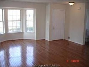 5th image of 212 Kings Crest Dr