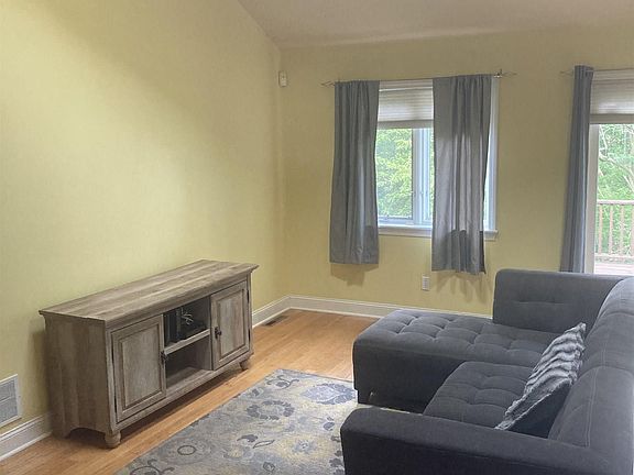 5th image of 24 Cannon Ct