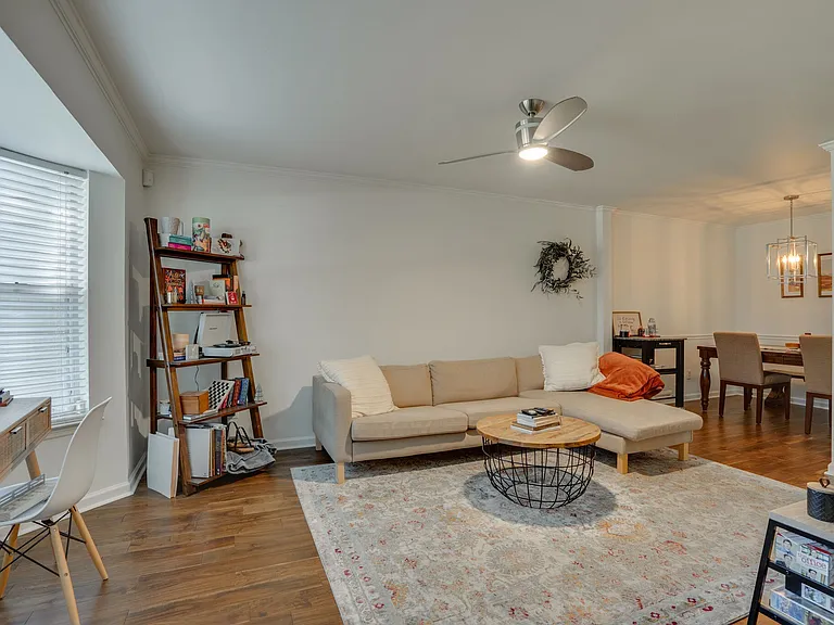 114 Brattlesboro Dr — Photo 8