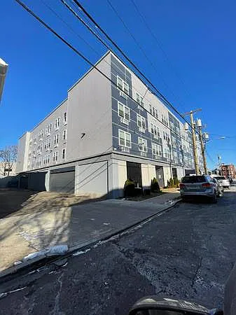 1 bed, $1,718 — Photo 1