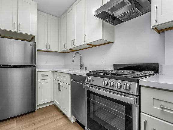 5th image of 665 Pine St APT 402