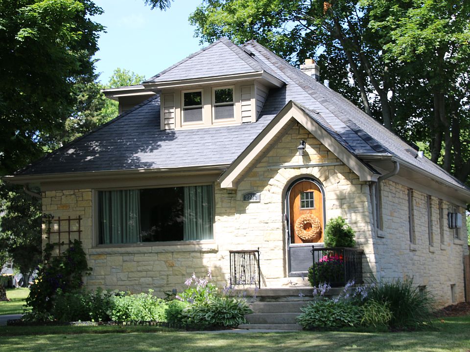 1st image of 2243 N 118th St