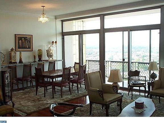 2nd image of 2401 Pennsylvania Ave APT 21A7