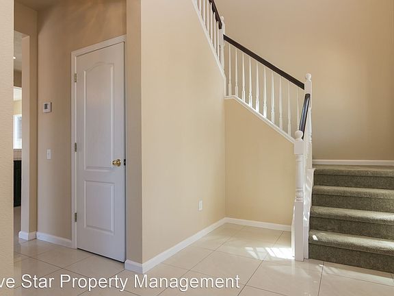 3rd image of 2304 Terralinda Dr