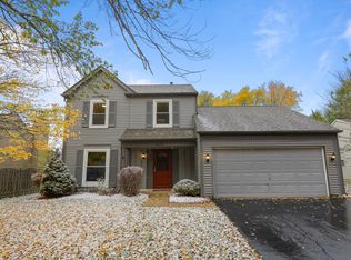 1410 Farrington Ln, Aurora, IL 60504