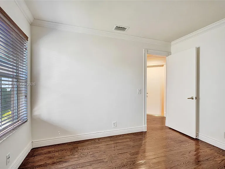 658 Stanton Dr — Photo 46