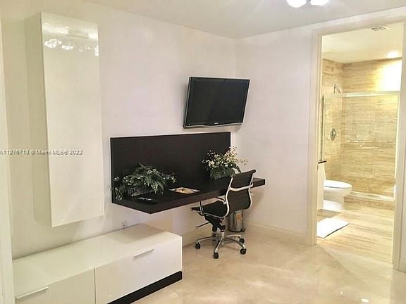 5th image of 16001 Collins Ave APT 2507
