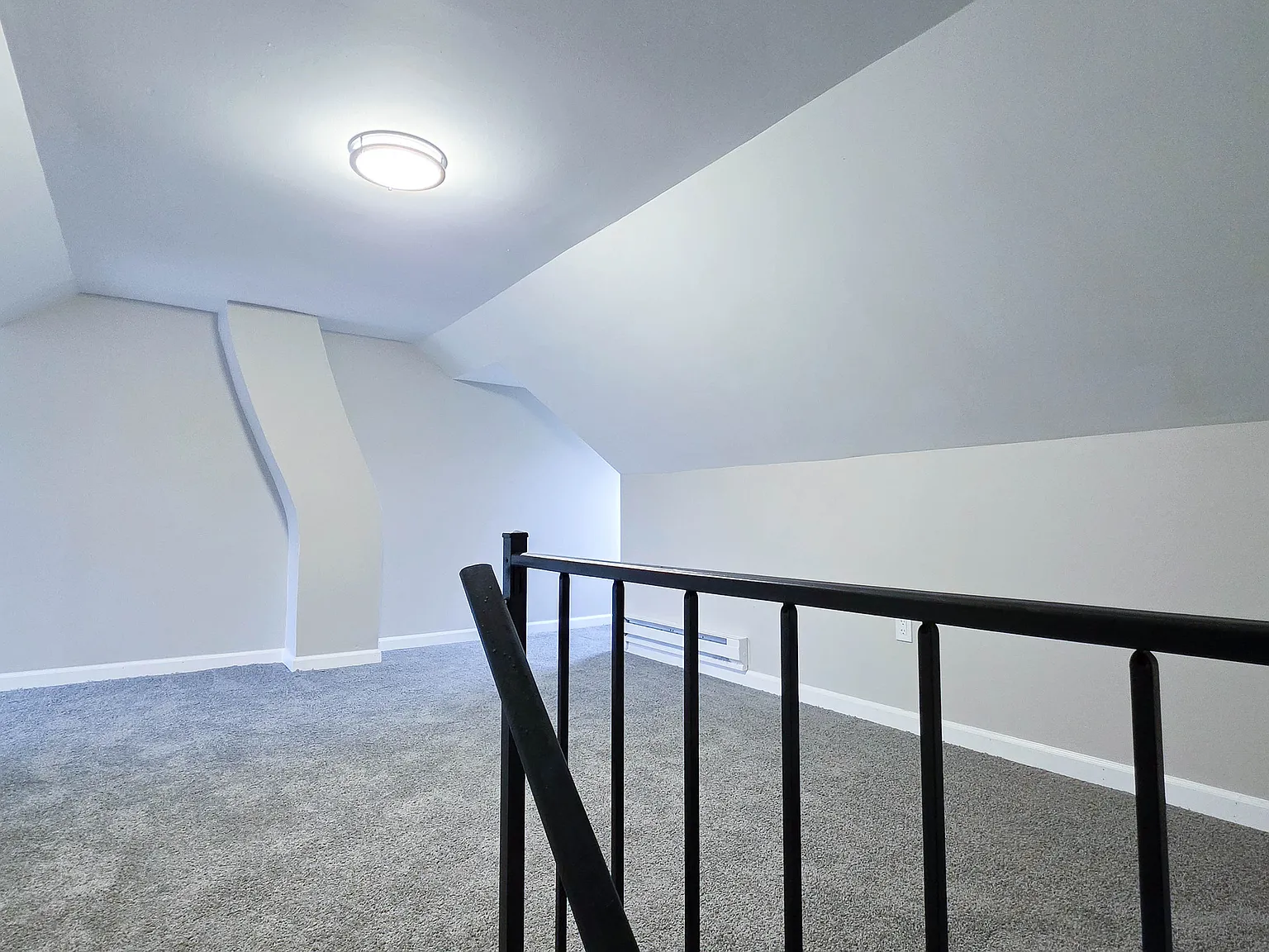4 bed, 1896 sqft, $2,100 — Photo 4