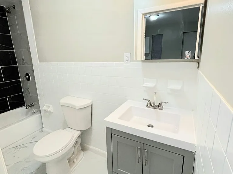 246-247 Roseville Ave #3D — Photo 3