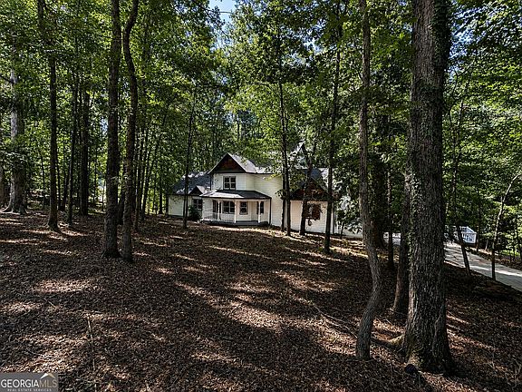 2nd image of 19 Rocky Shoals Rd