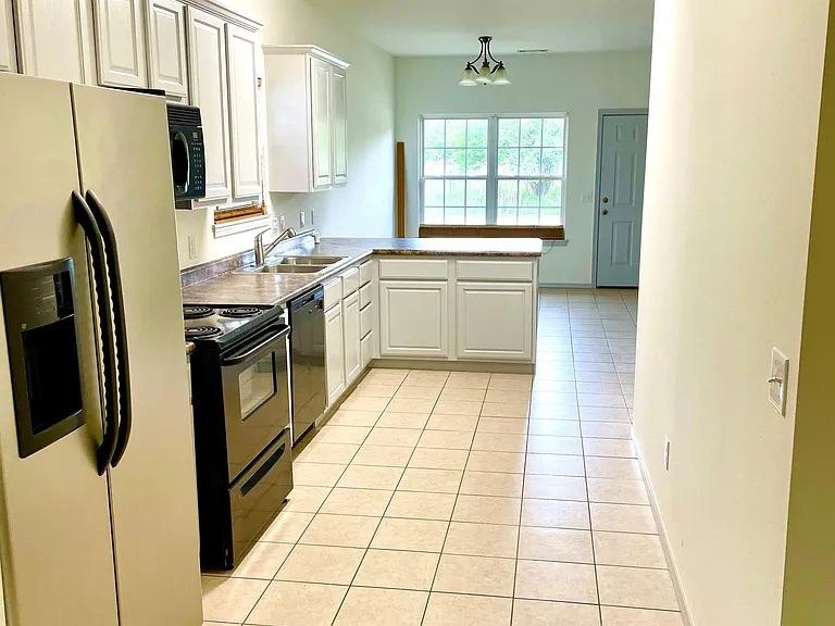 3187 W Old Farmington Rd — Photo 5