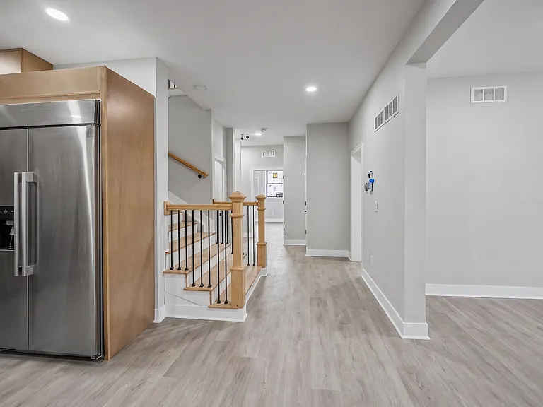 226 Mack Ave #10 — Photo 17