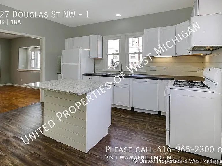827 Douglas St NW #1 — Photo 5