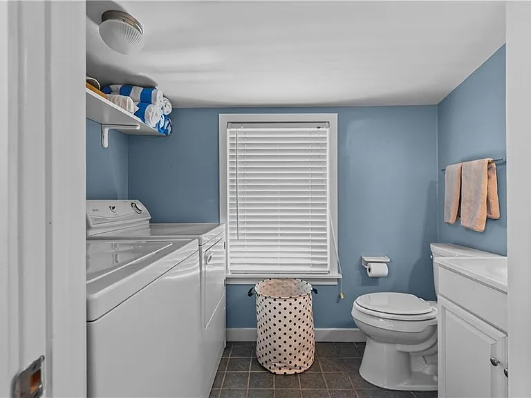 1024 Anthony Rd — Photo 15