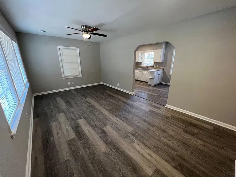 800 Goodson Dr — Photo 4