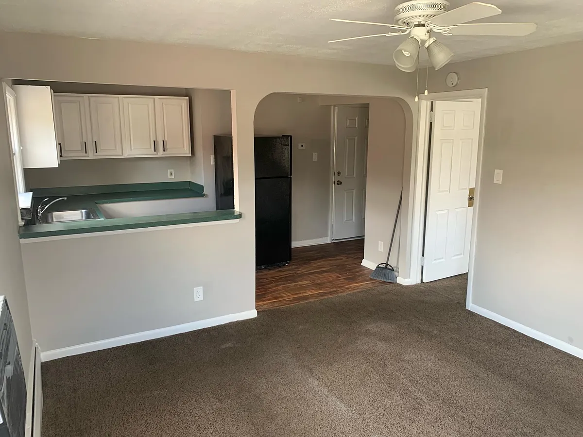 Building Photo - 1616 Macdade Blvd #2F